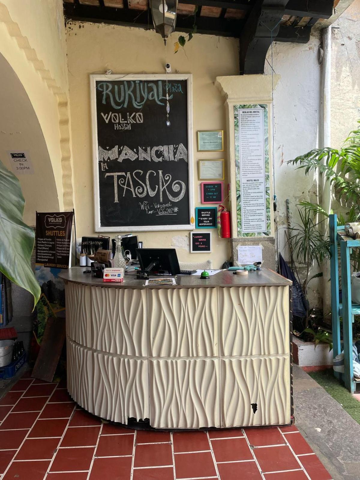 Volko Party Hostel Antigua Exterior photo